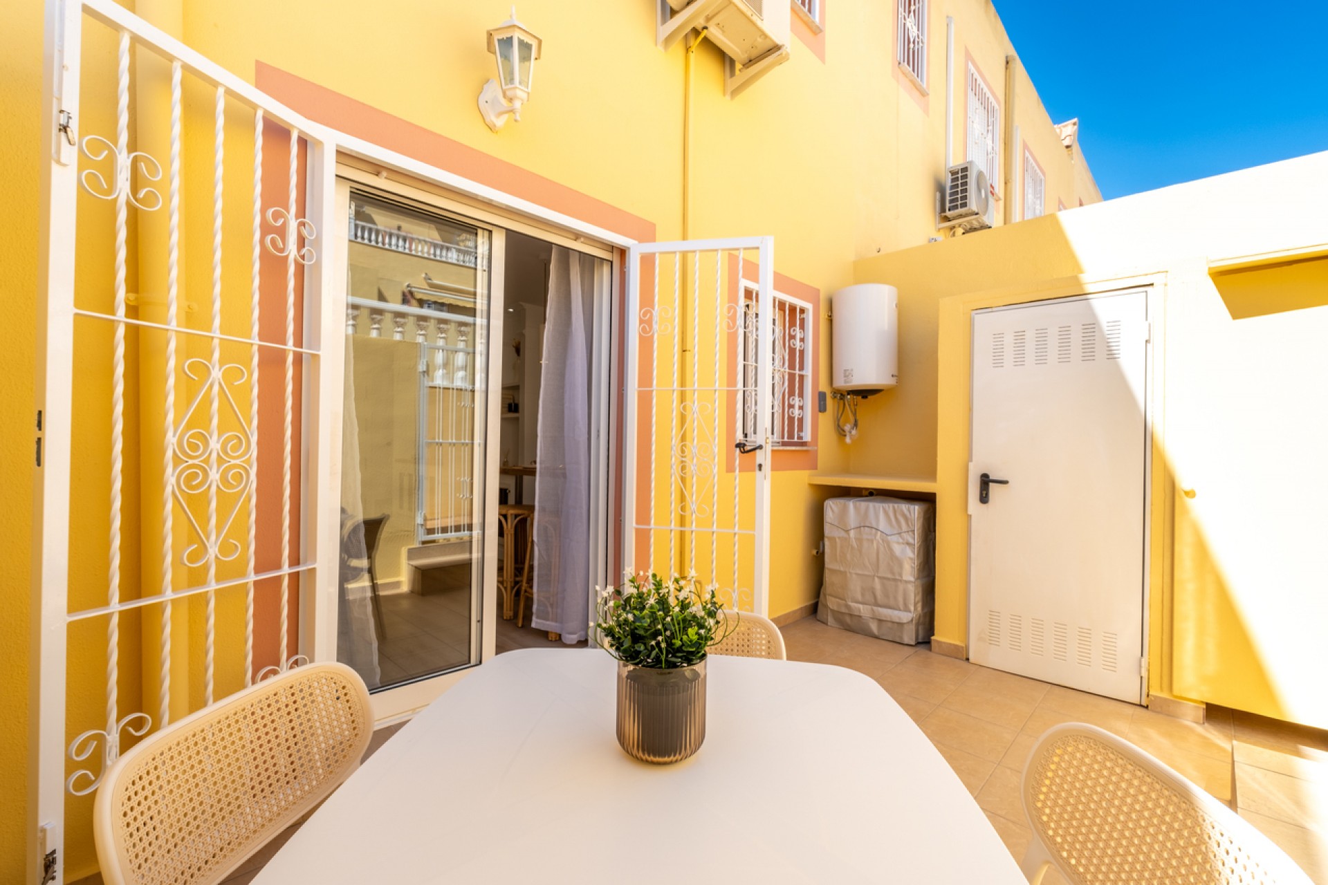 Resale - Town House -
Villamartin - Costa Blanca