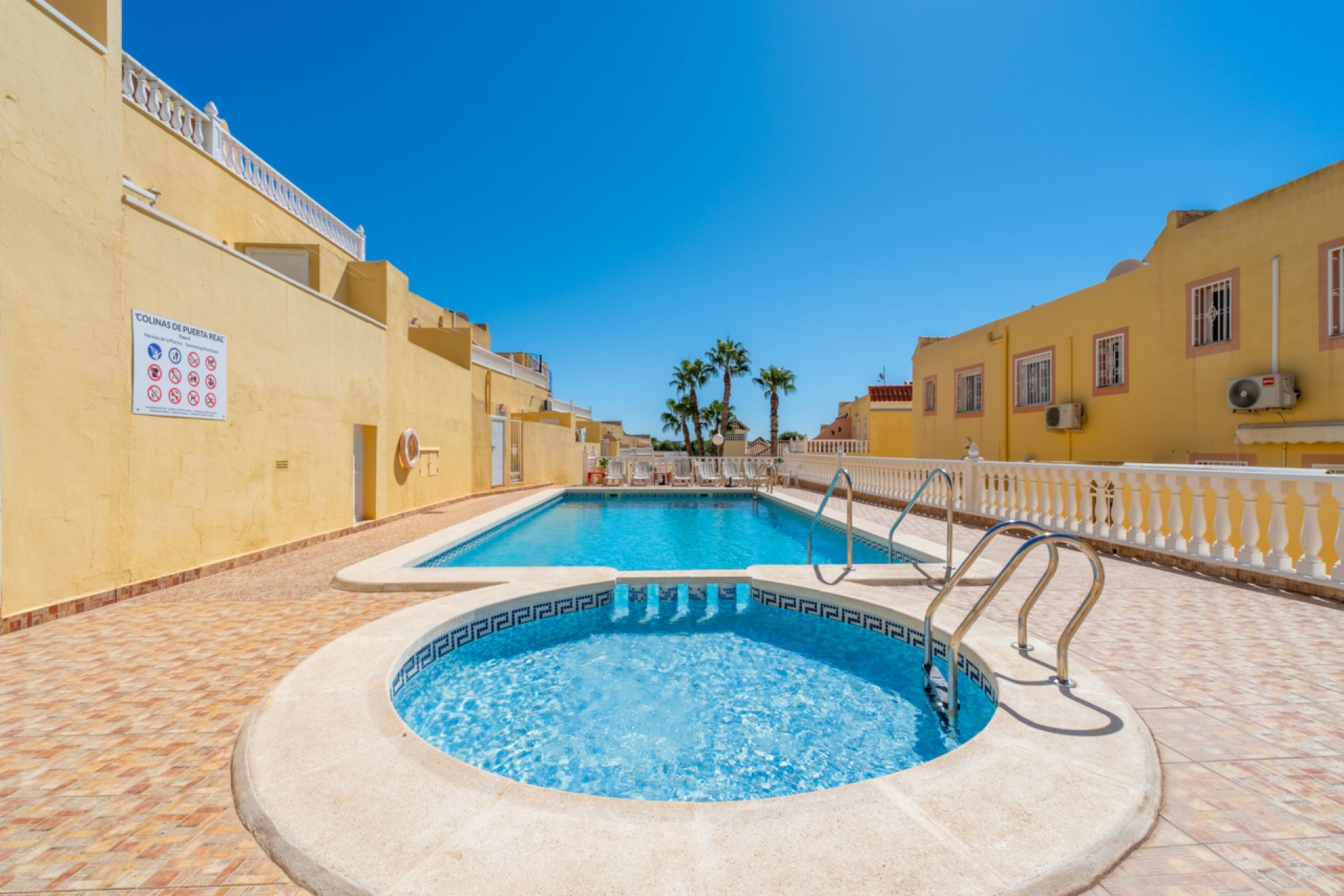 Resale - Town House -
Villamartin - Costa Blanca