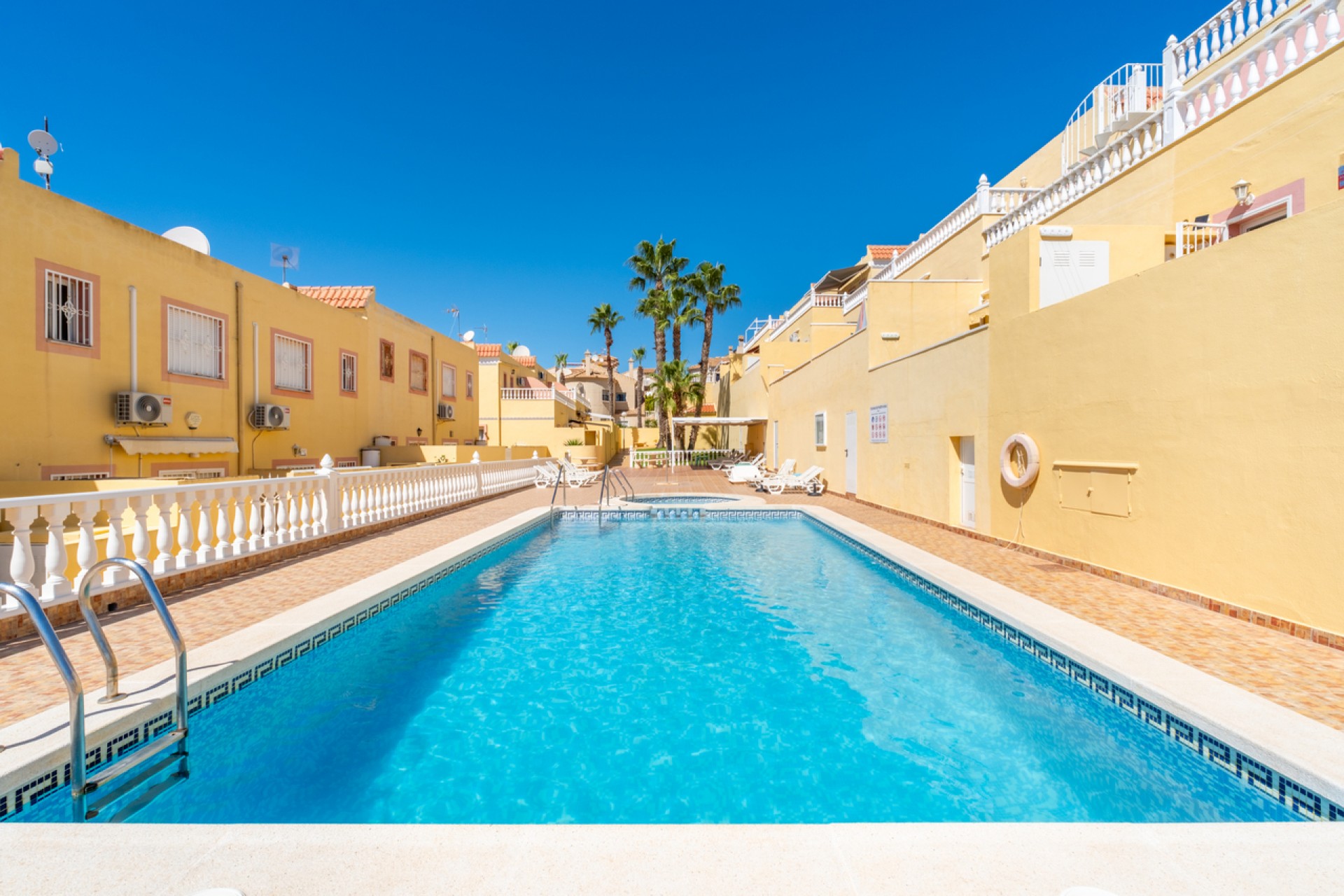 Resale - Town House -
Villamartin - Costa Blanca