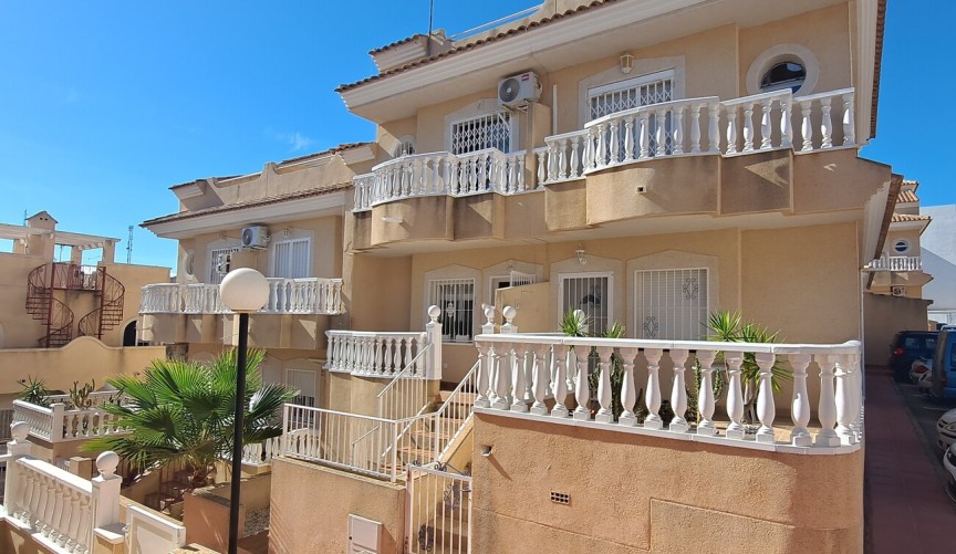 Resale - Town House -
Villamartin - Costa Blanca