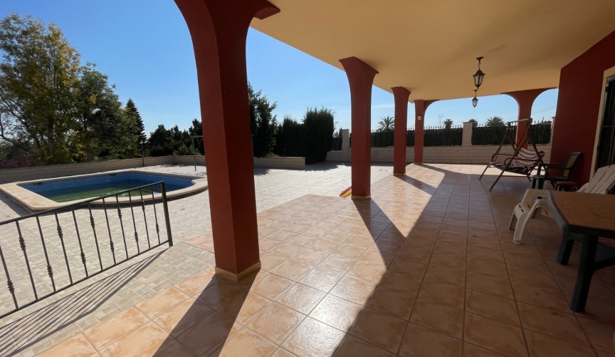 Resale - Villa -
Albatera - Inland