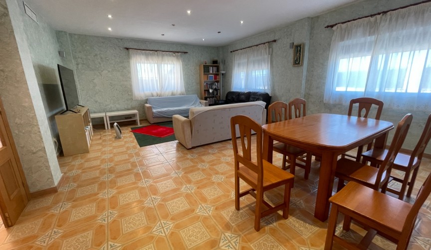 Resale - Villa -
Albatera - Inland