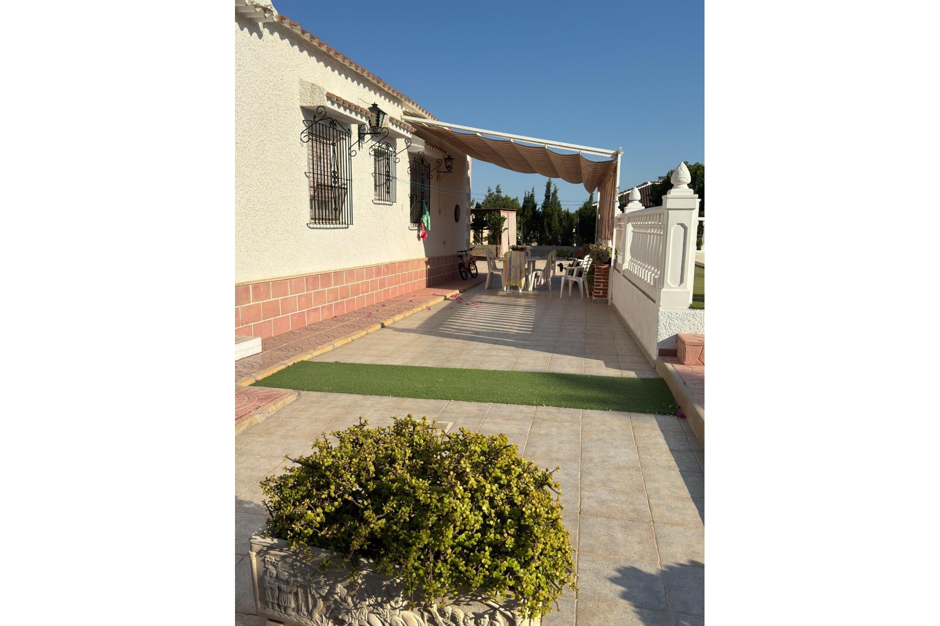 Resale - Villa -
Albatera - Partida Lomas