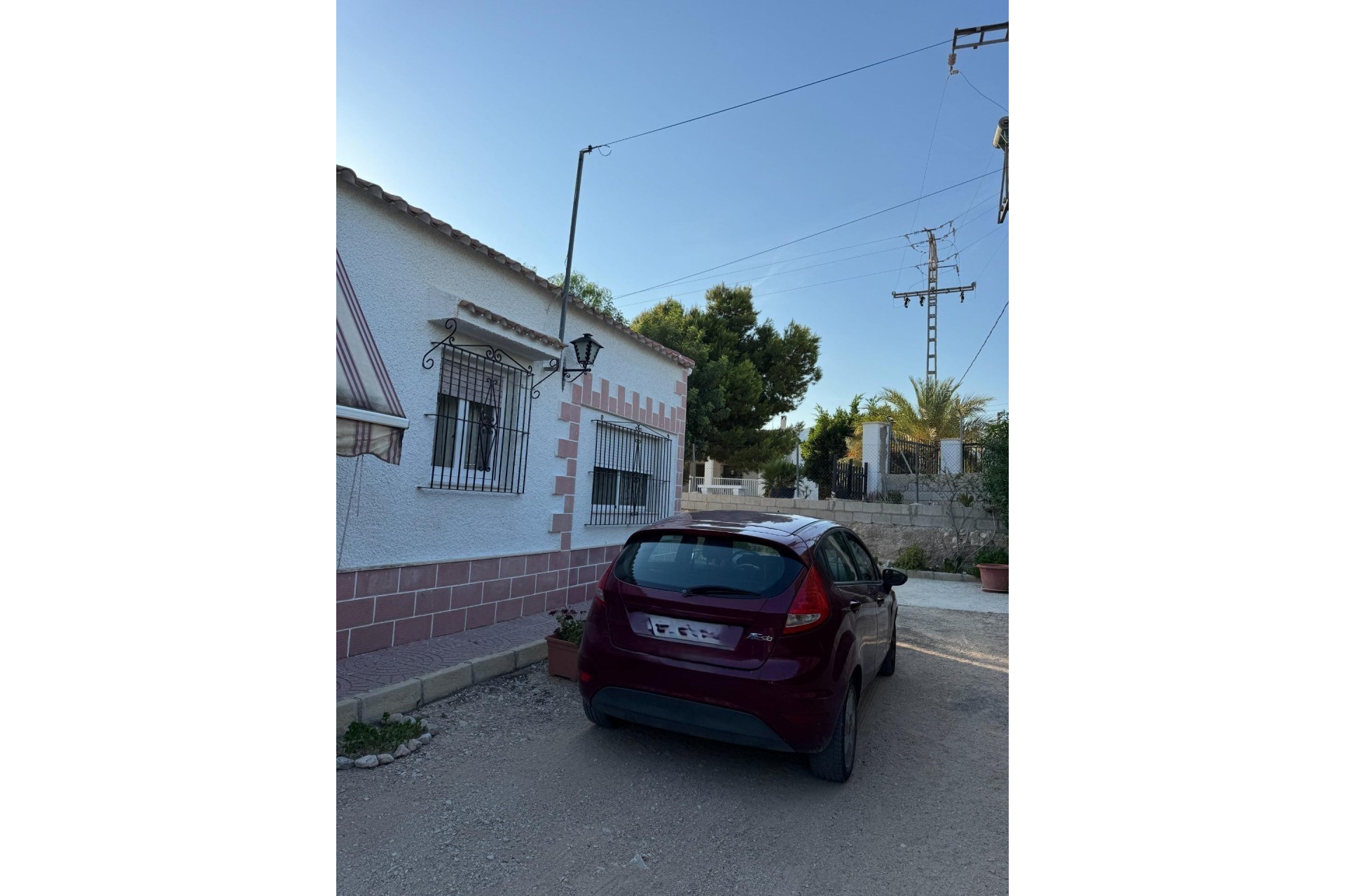 Resale - Villa -
Albatera - Partida Lomas
