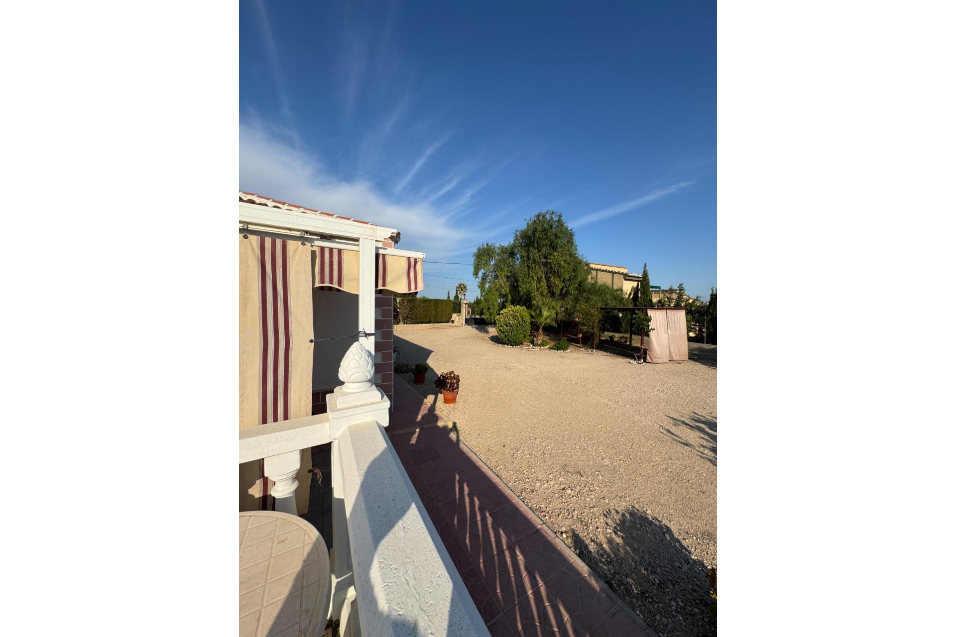 Resale - Villa -
Albatera - Partida Lomas