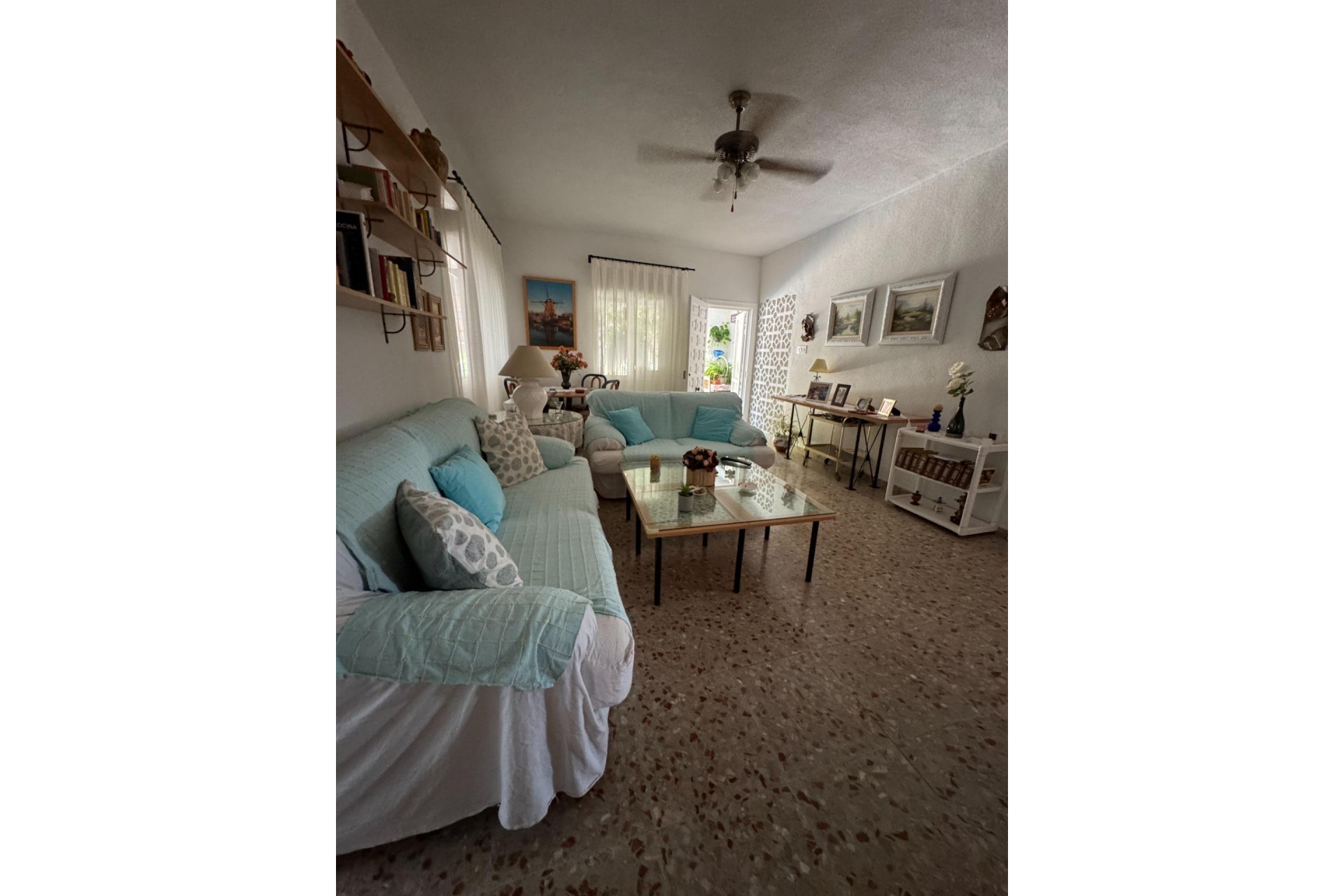 Resale - Villa -
Albatera - Partida Lomas