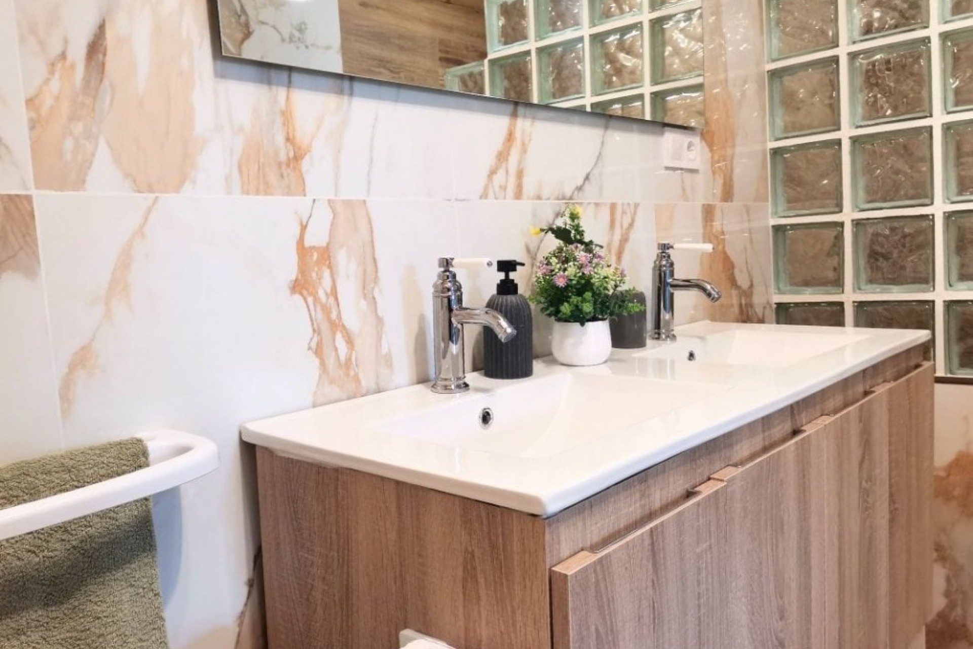 Resale - Villa -
Albir - Costa Blanca