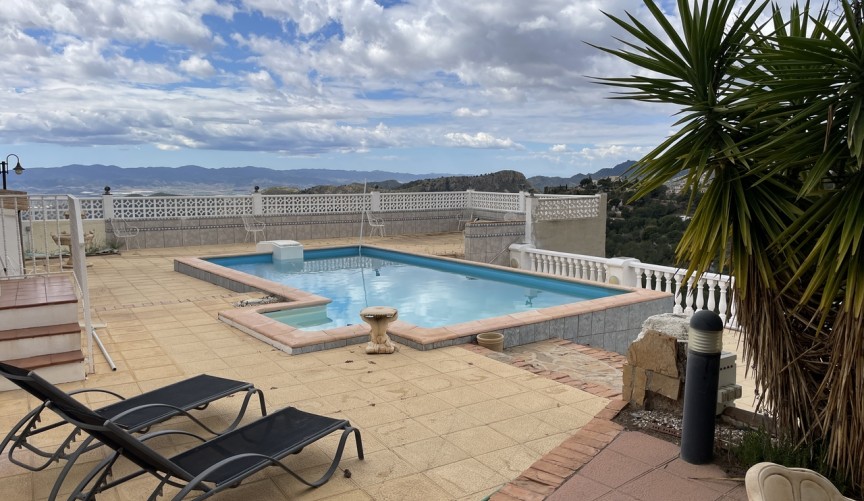 Resale - Villa -
Aledo - Inland