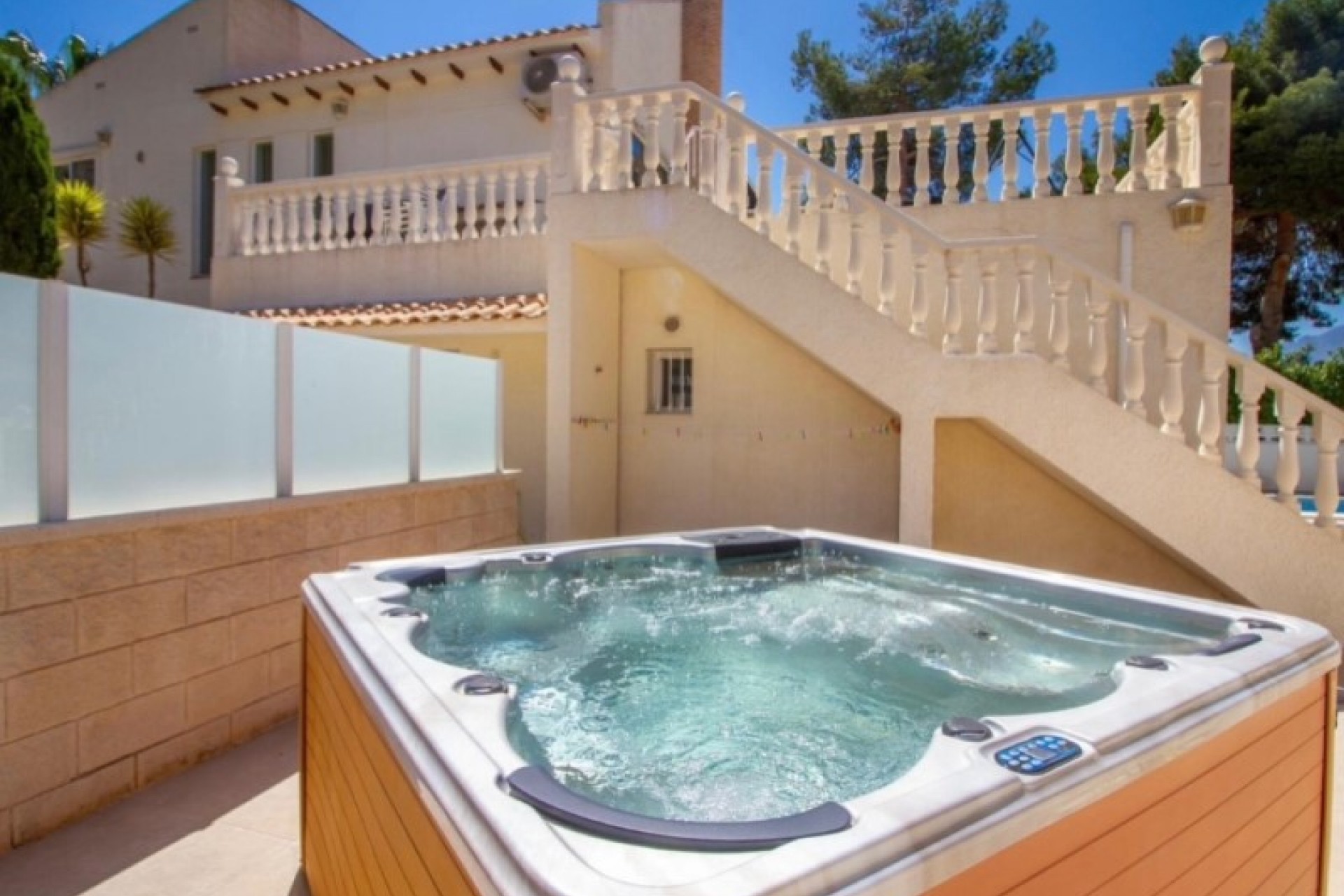 Resale - Villa -
Alfas del Pí - Costa Blanca