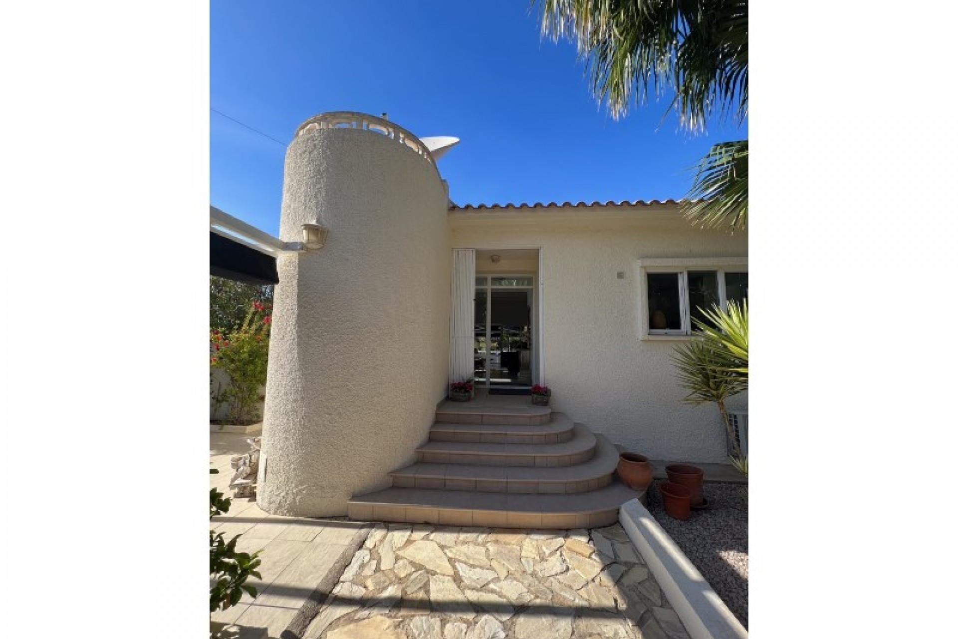 Resale - Villa -
Alfas del Pí - Costa Blanca