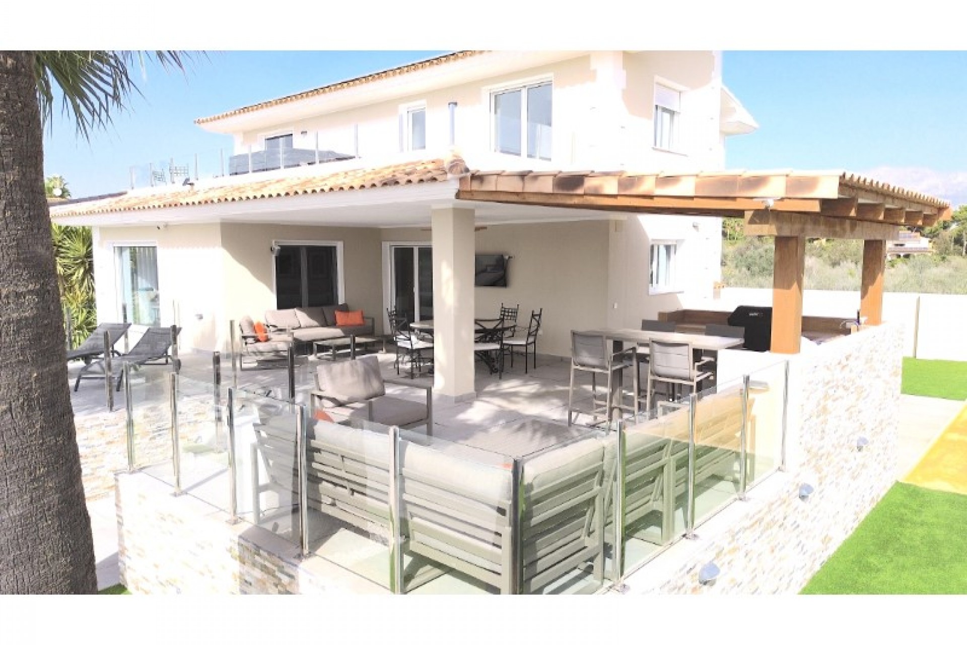 Resale - Villa -
Alfas del Pí - Costa Blanca