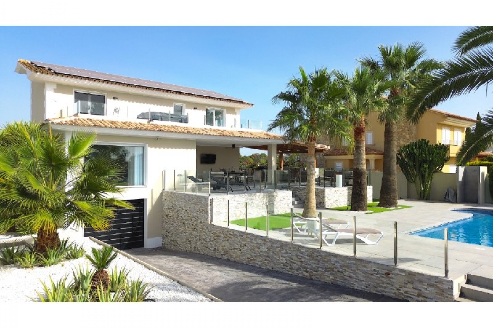 Resale - Villa -
Alfas del Pí - Costa Blanca