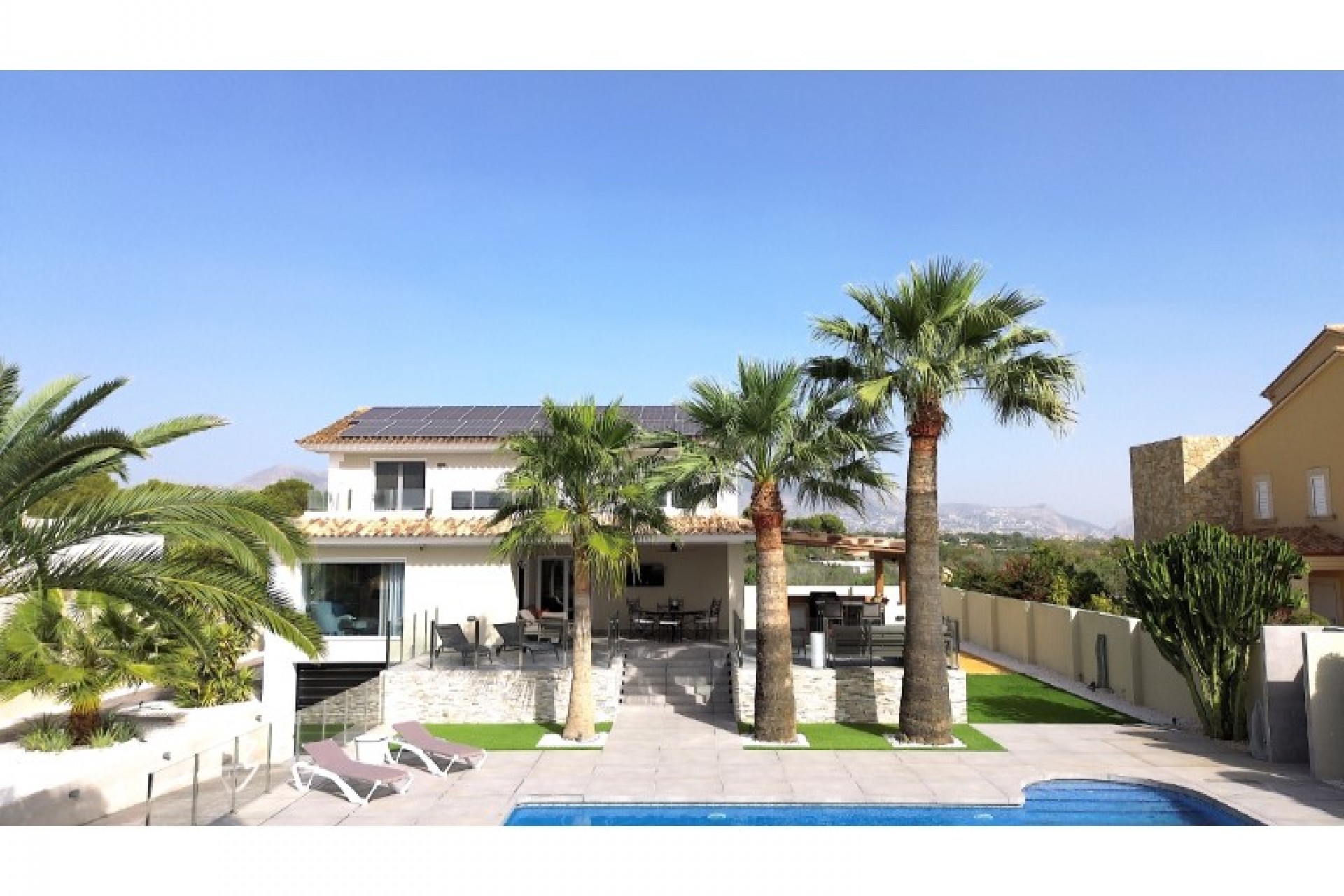 Resale - Villa -
Alfas del Pí - Costa Blanca