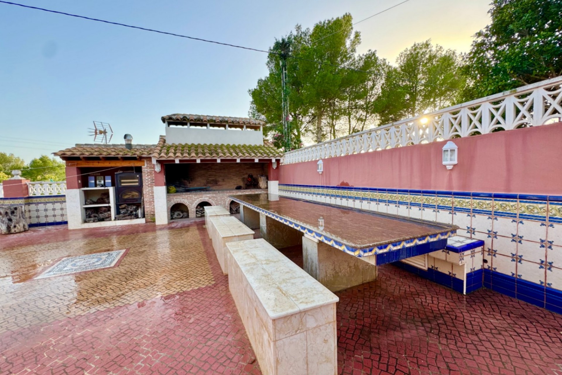 Resale - Villa -
Alfas del Pí - Costa Blanca