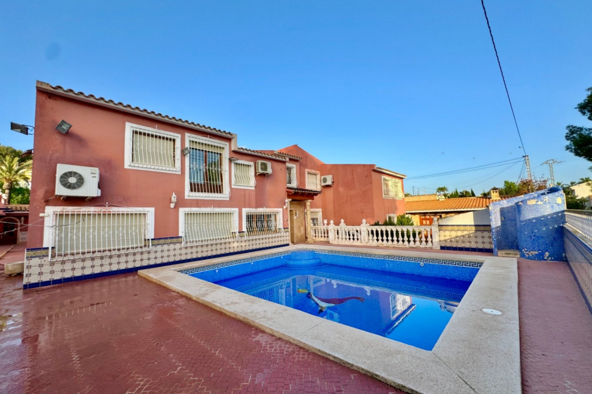 Resale - Villa -
Alfas del Pí - Costa Blanca