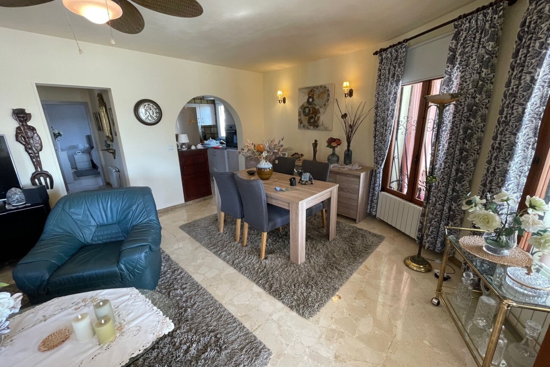 Resale - Villa -
Alfas del Pí - Costa Blanca