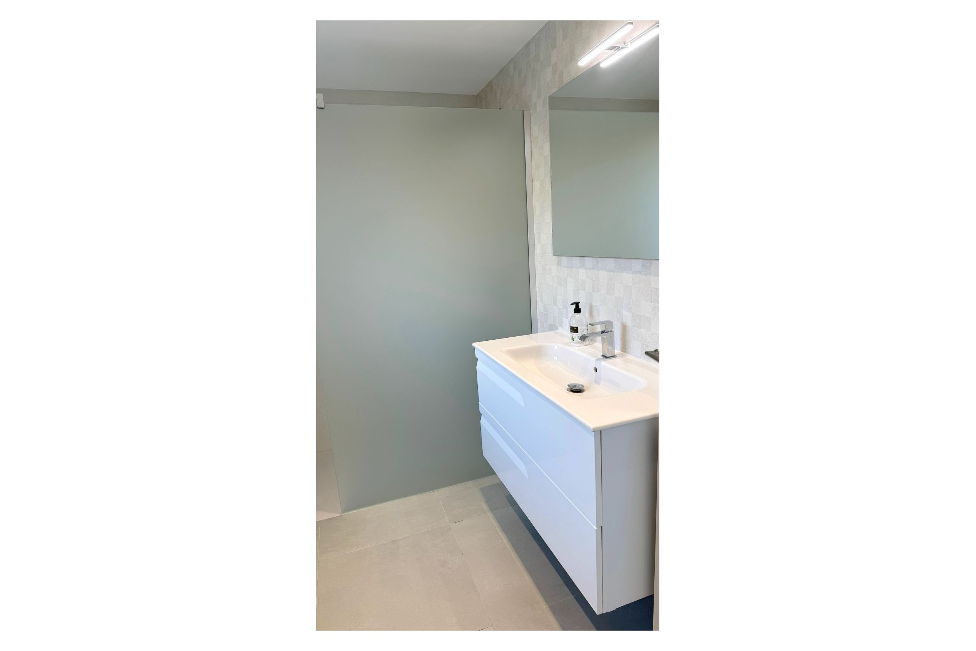 Resale - Villa -
Alfas del Pí - Costa Blanca