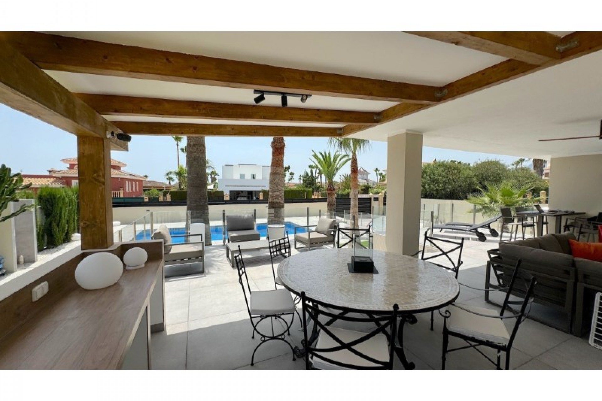 Resale - Villa -
Alfas del Pí - Costa Blanca