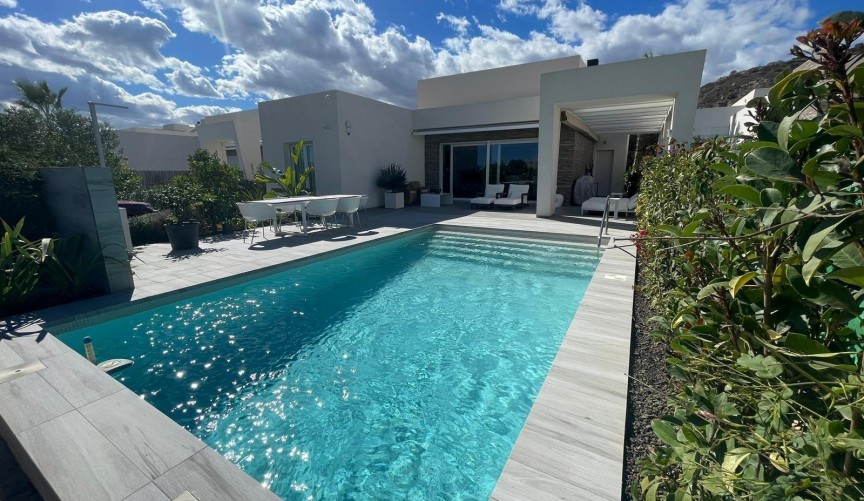 Resale - Villa -
Algorfa - Club De Golf La Finca