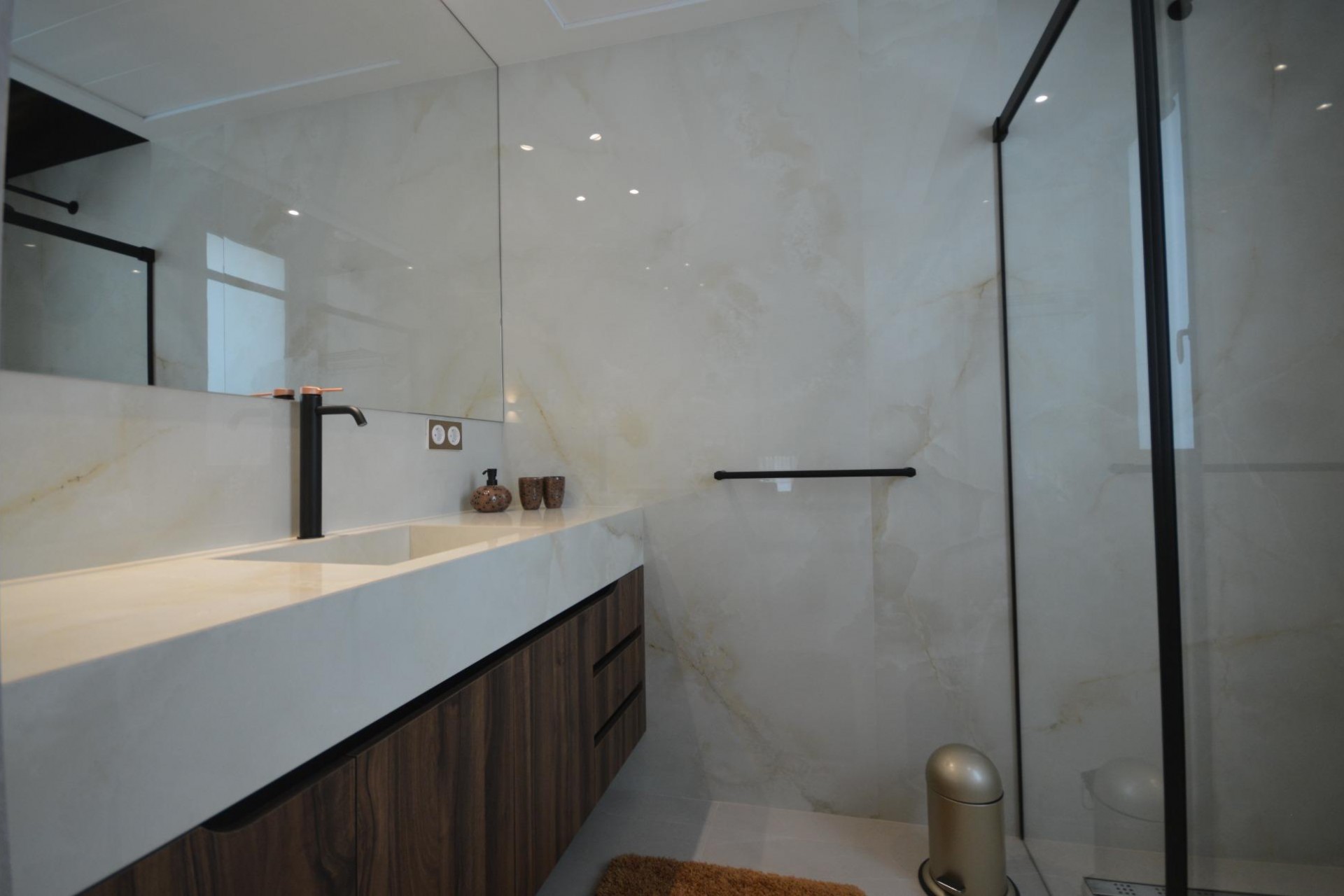 Resale - Villa -
Algorfa - Comunidad Valenciana