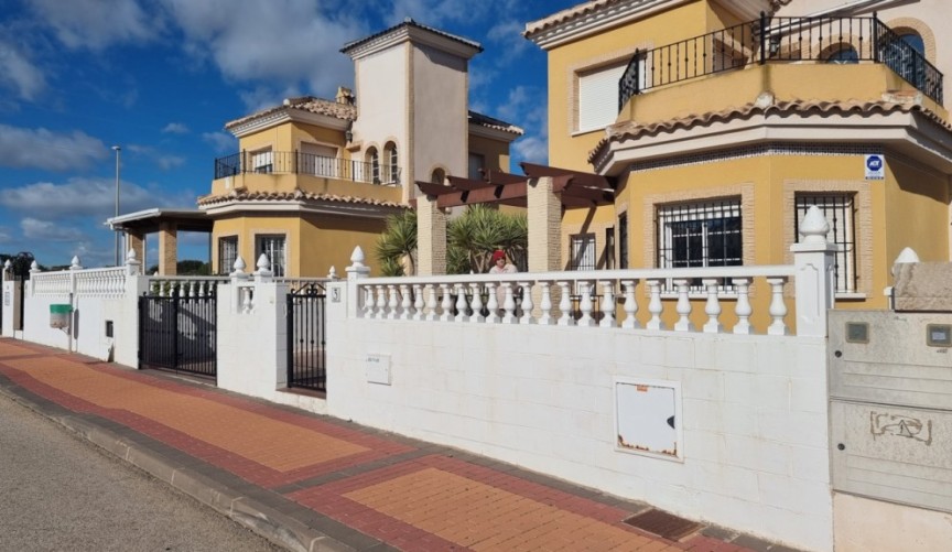 Resale - Villa -
Algorfa - Inland