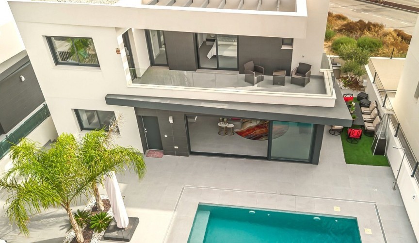 Resale - Villa -
Algorfa - Inland