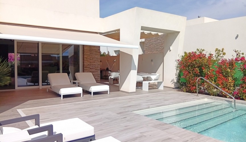 Resale - Villa -
Algorfa - La Finca Golf