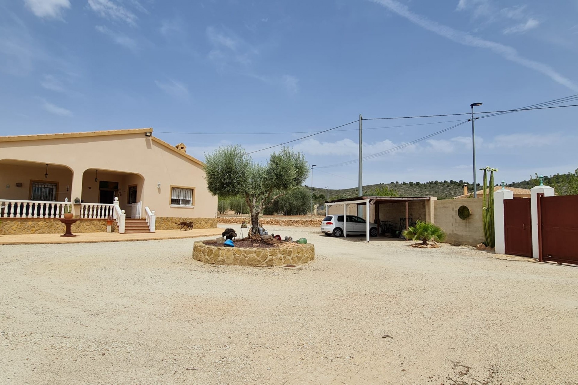 Resale - Villa -
Algueña - Inland