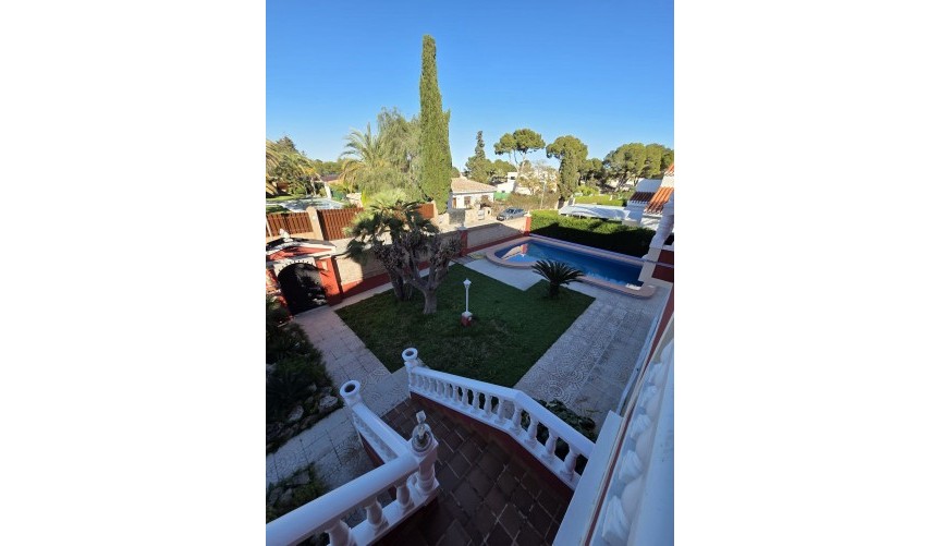 Resale - Villa -
Alicante - Costa Blanca