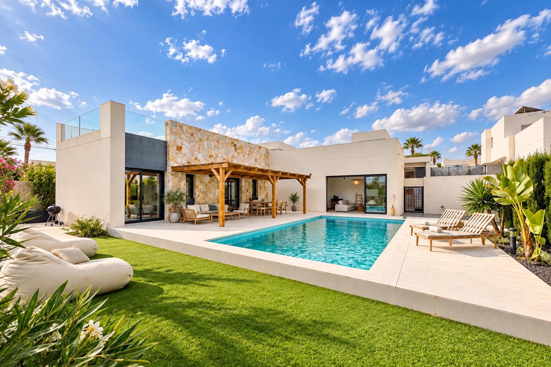 Resale - Villa -
Alicante - Costa Blanca