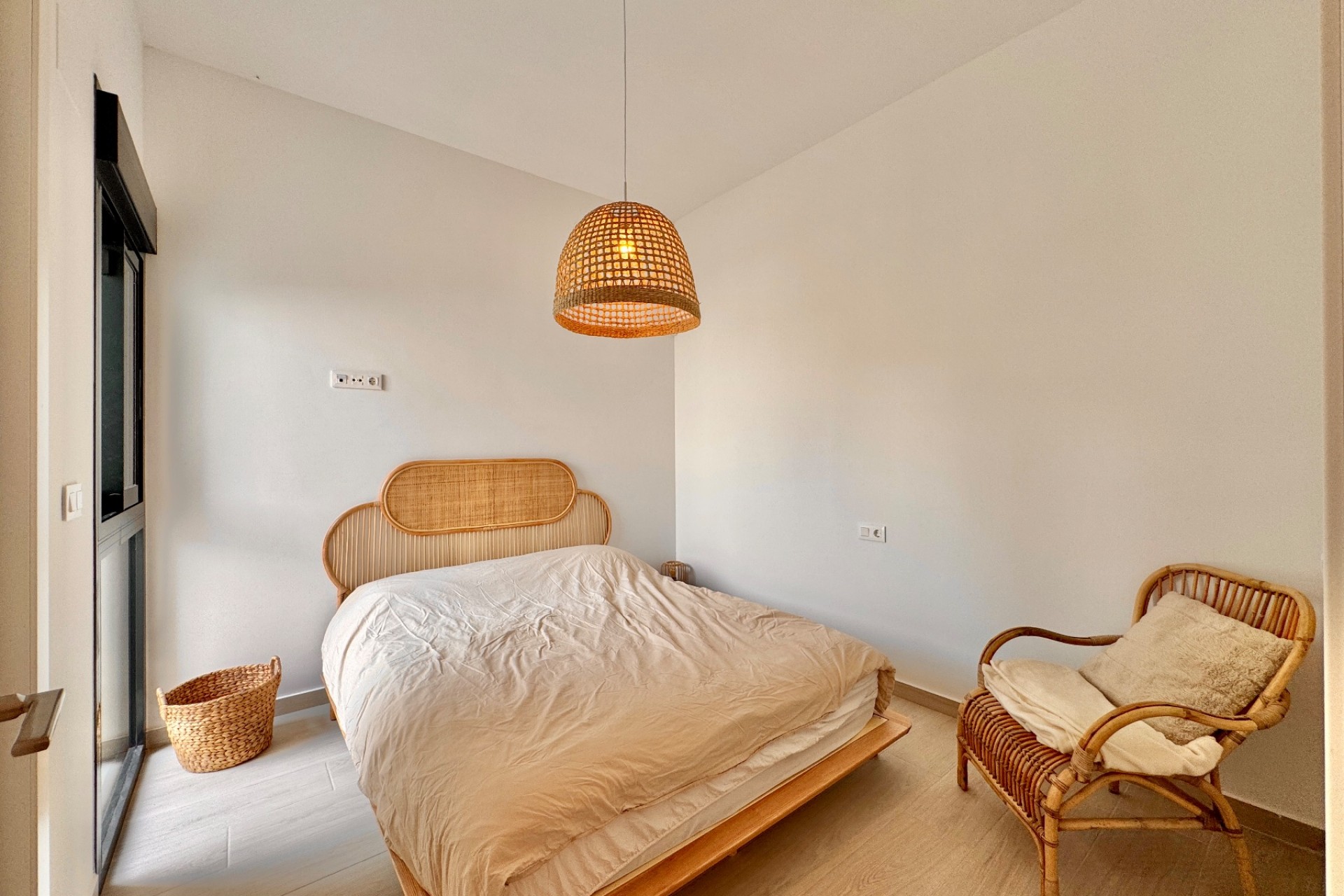 Resale - Villa -
Alicante - Costa Blanca