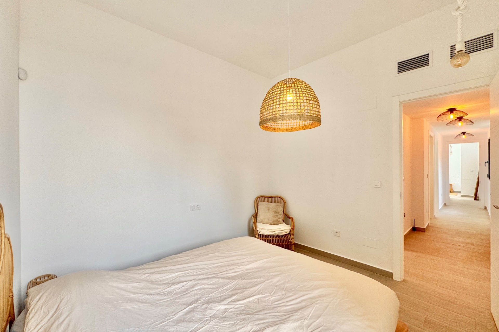 Resale - Villa -
Alicante - Costa Blanca