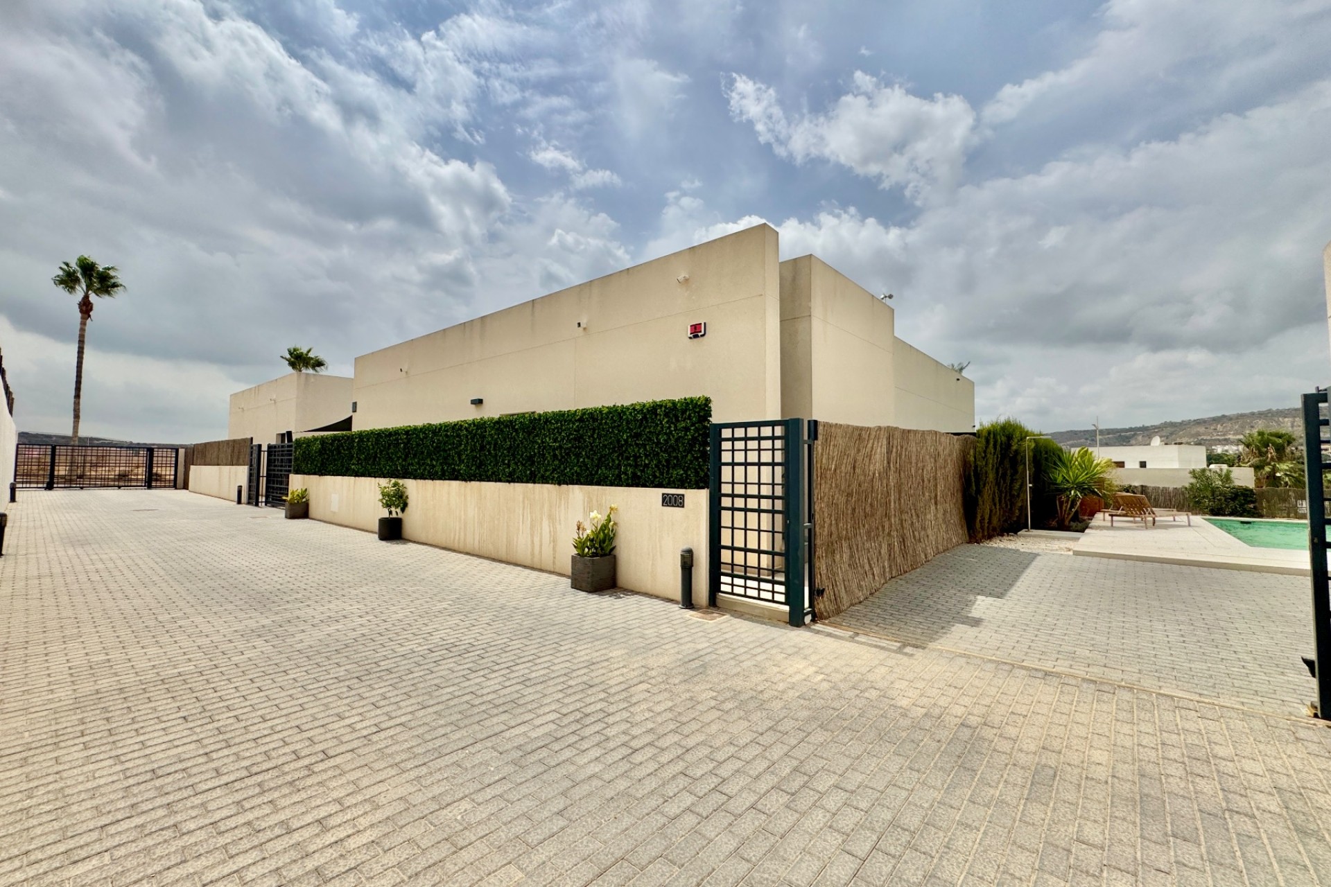 Resale - Villa -
Alicante - Costa Blanca