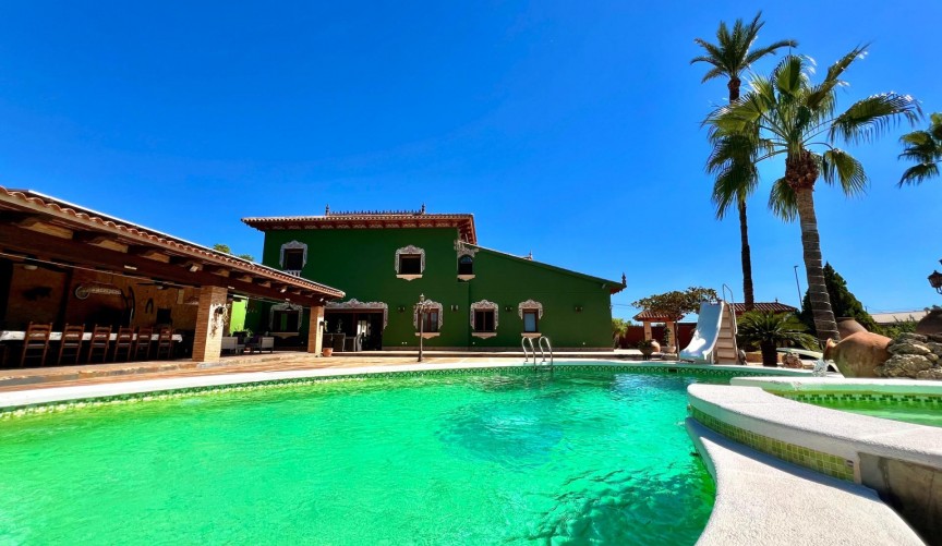 Resale - Villa -
Almoradí - Comunidad Valenciana