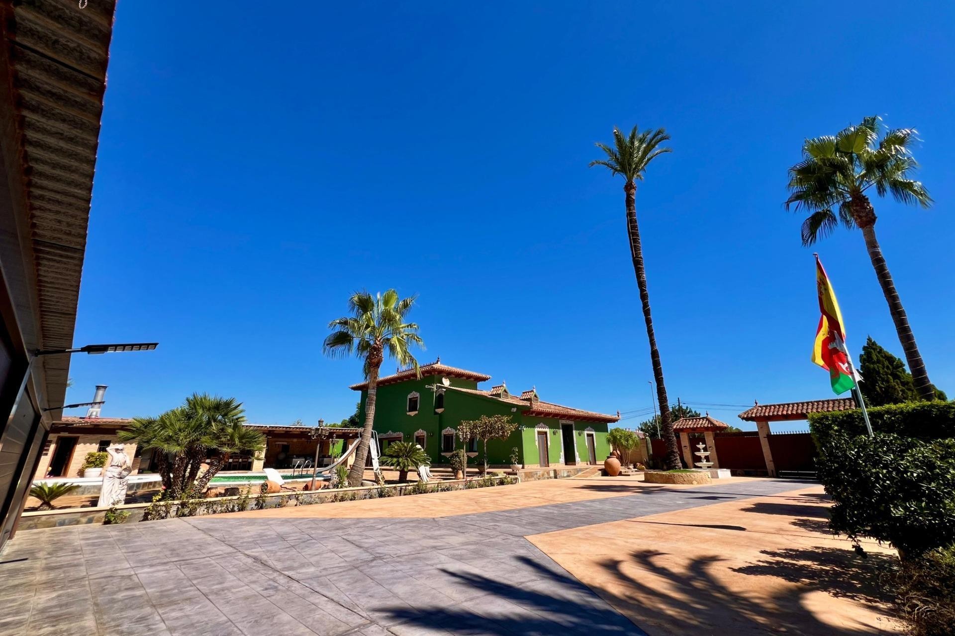 Resale - Villa -
Almoradí - Comunidad Valenciana