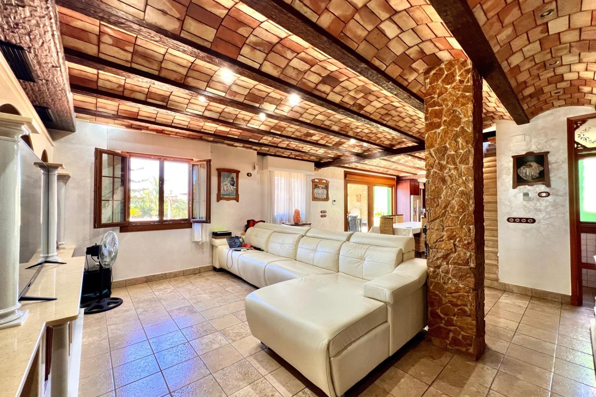 Resale - Villa -
Almoradí - Comunidad Valenciana