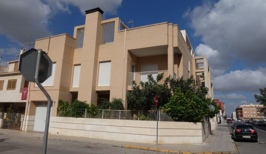 Resale - Villa -
Almoradí - Inland