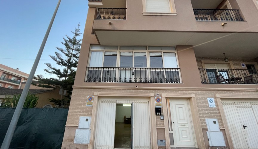Resale - Villa -
Almoradí - Inland