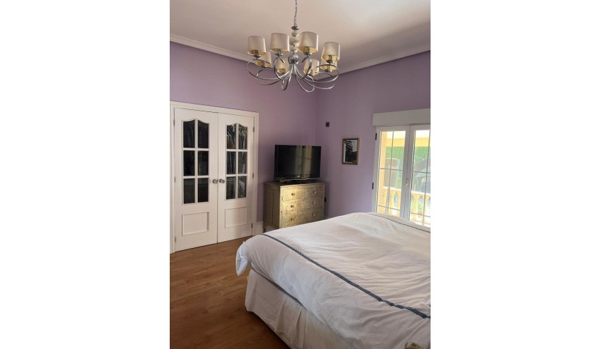 Resale - Villa -
Almoradí