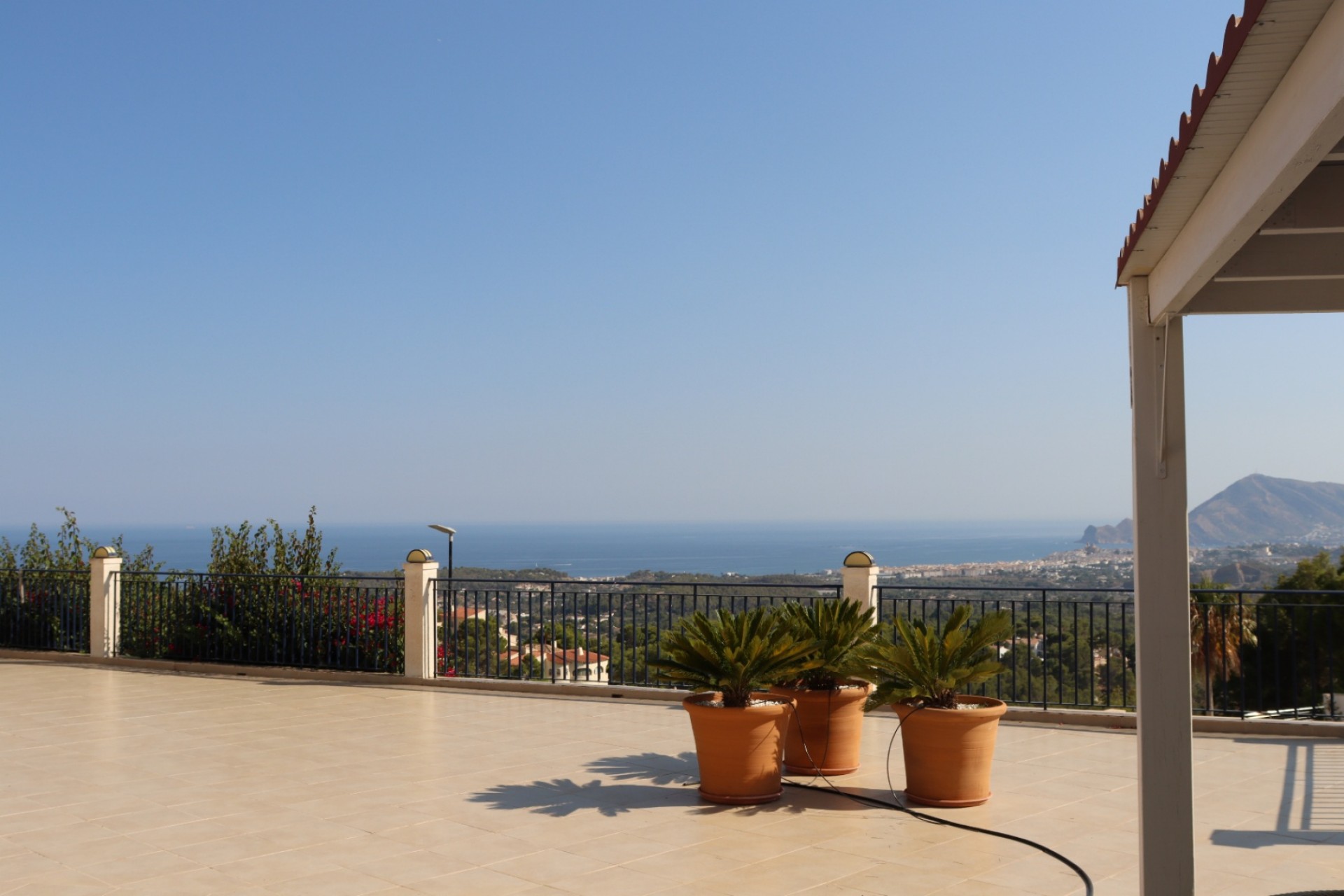 Resale - Villa -
Altea - Costa Blanca