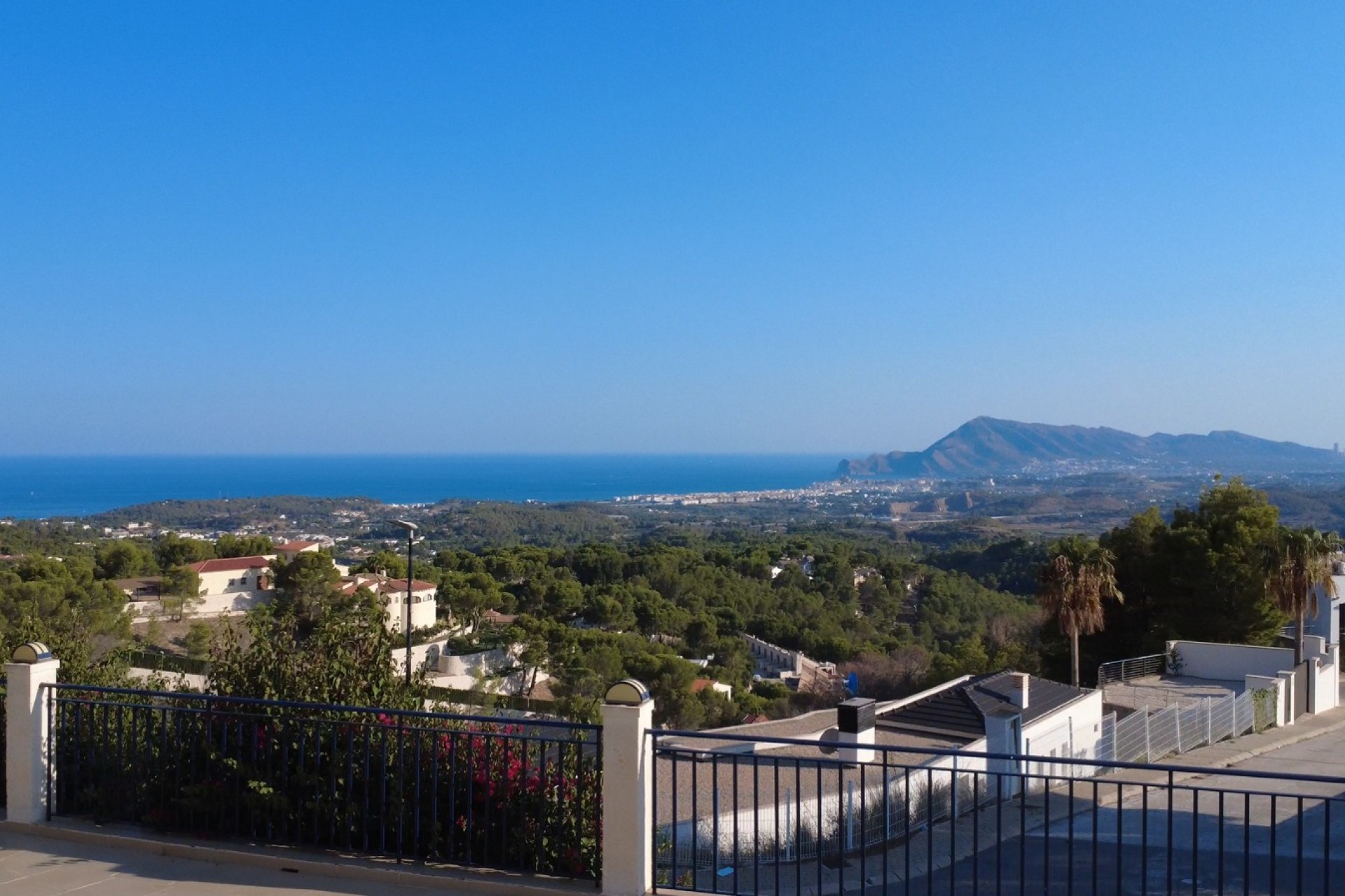 Resale - Villa -
Altea - Costa Blanca
