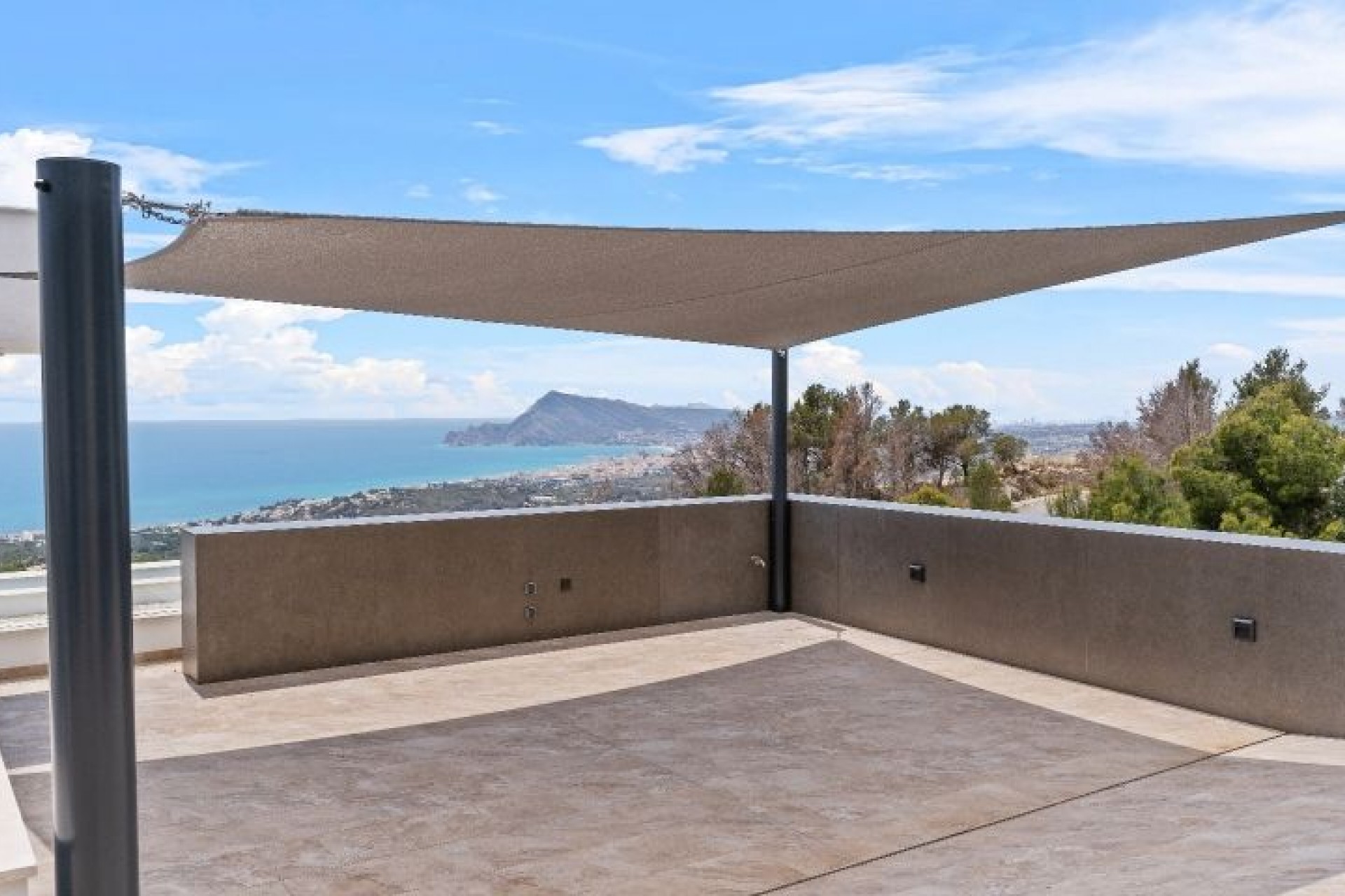 Resale - Villa -
Altea - Costa Blanca