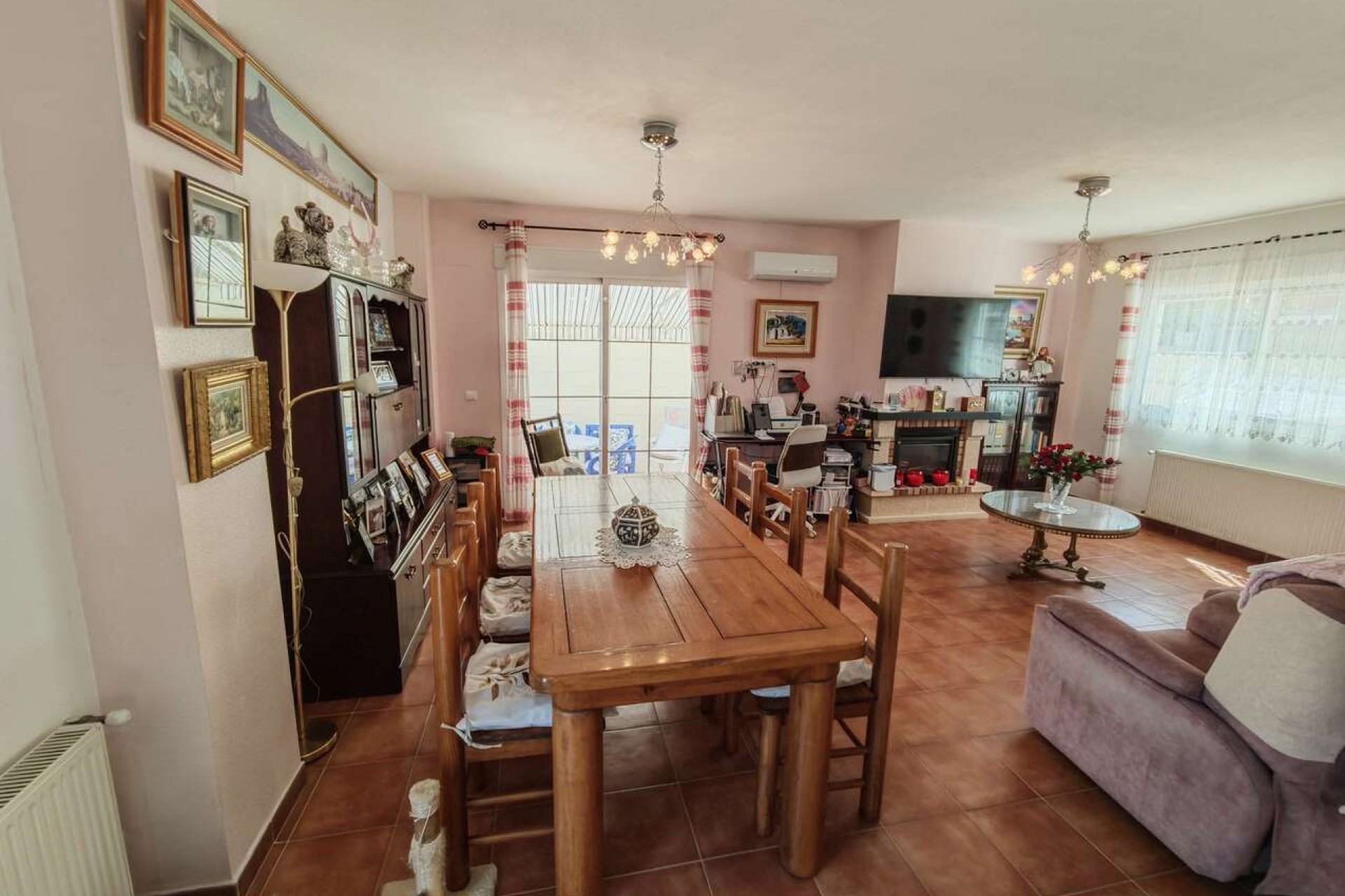 Resale - Villa -
Aspe - Inland