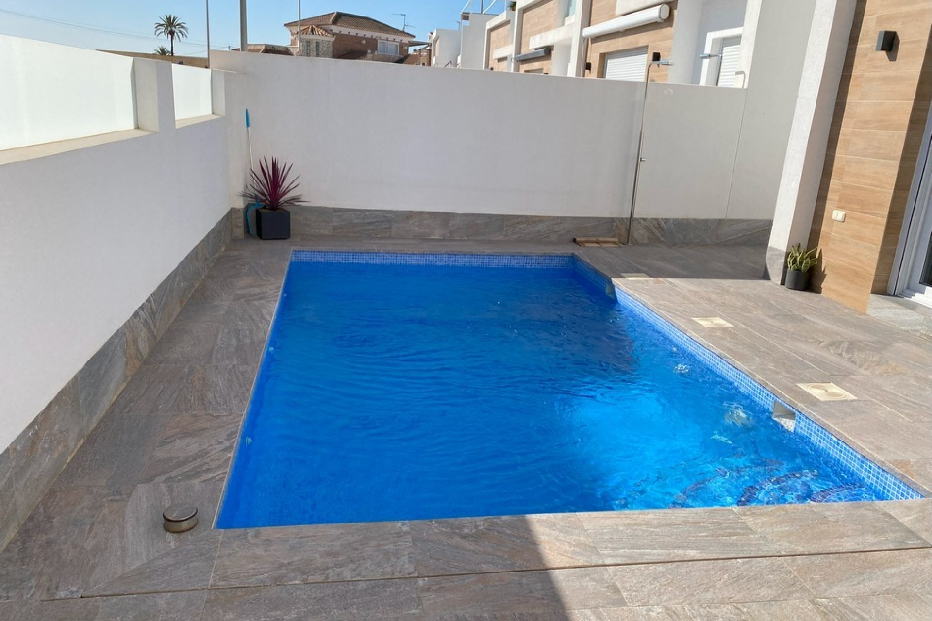 Resale - Villa -
Avileses - Inland