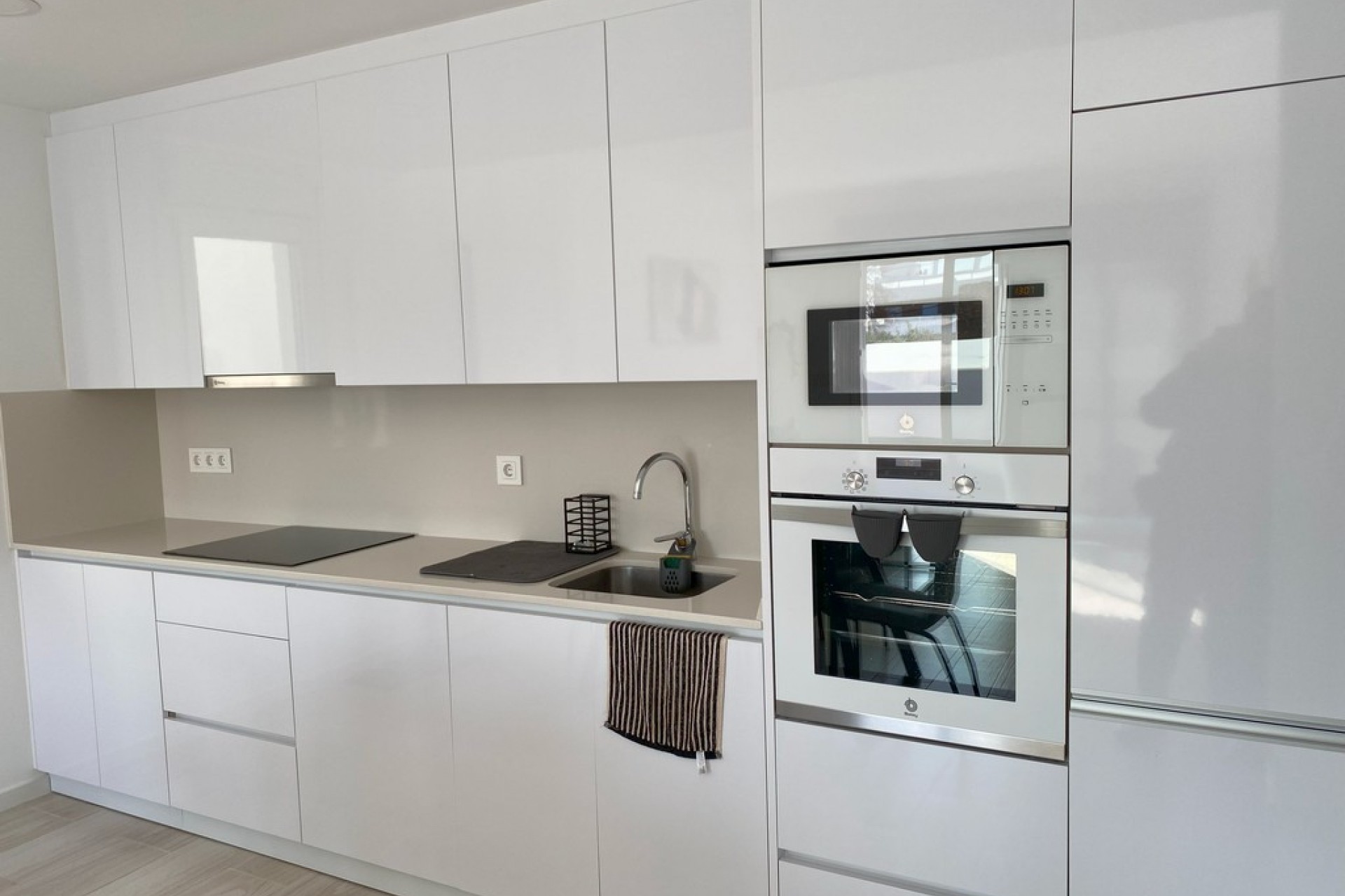 Resale - Villa -
Avileses - Inland