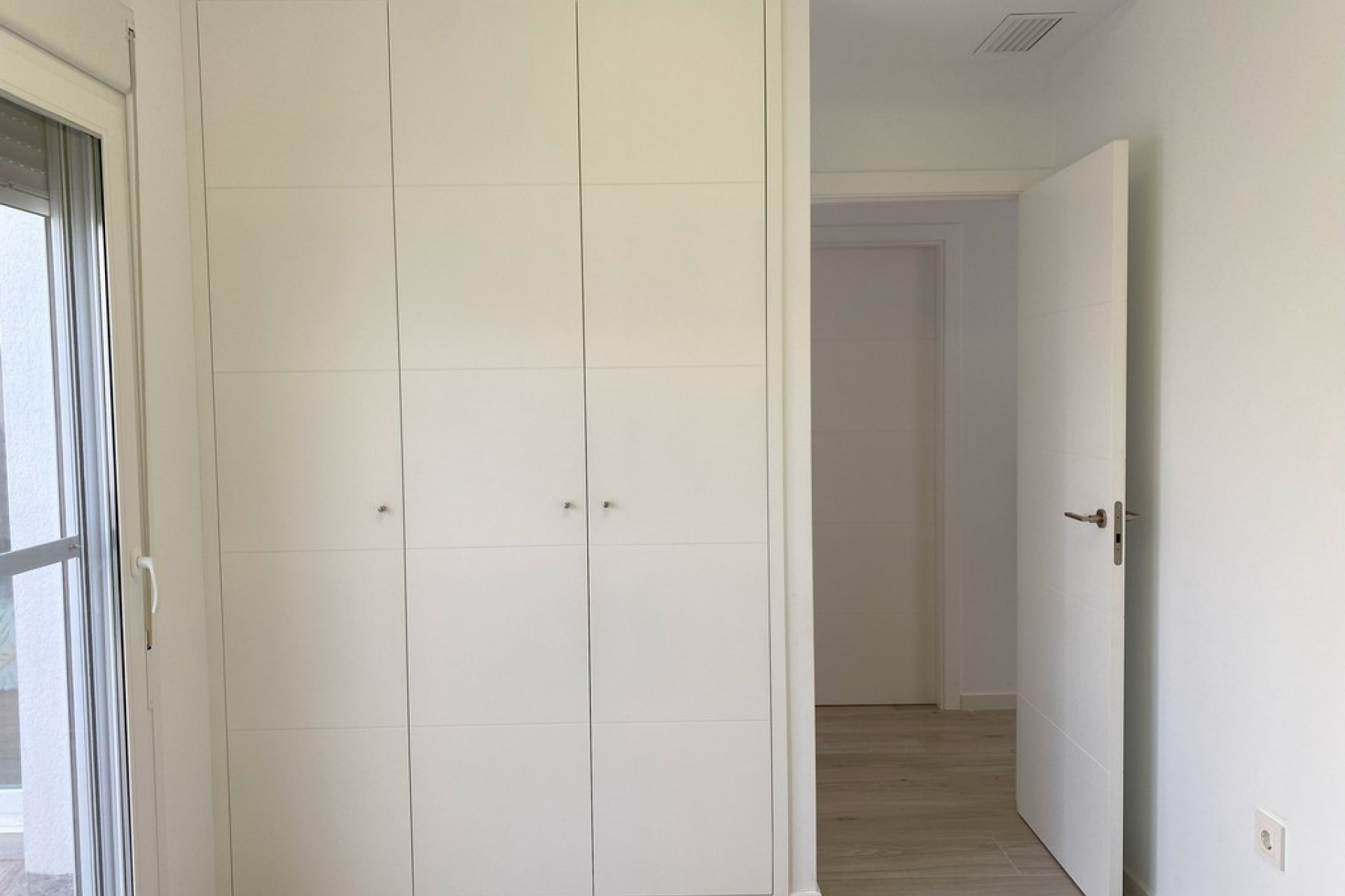 Resale - Villa -
Avileses - Inland