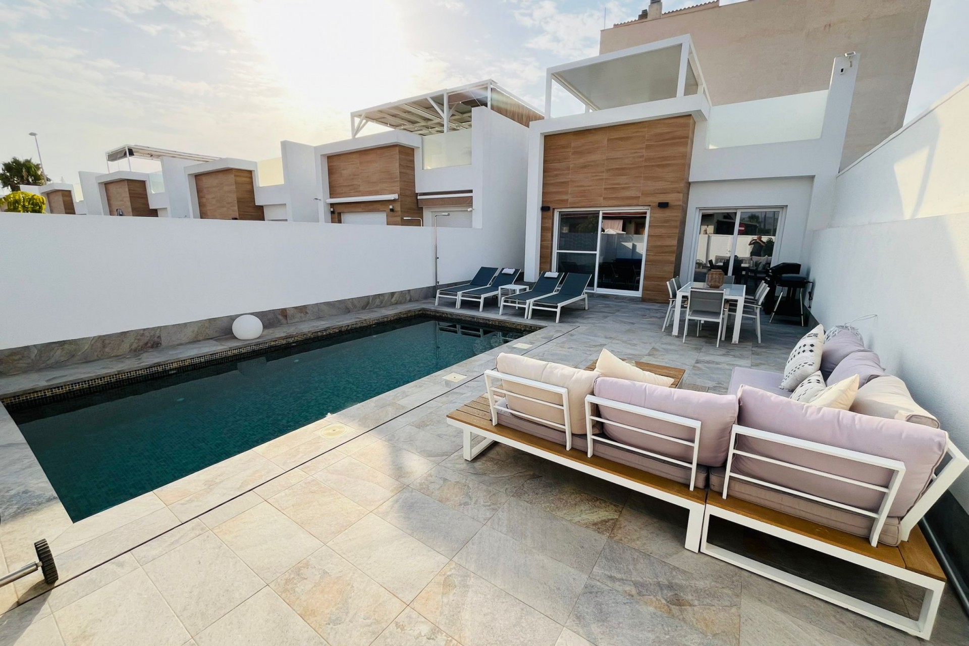 Resale - Villa -
Avileses - Inland