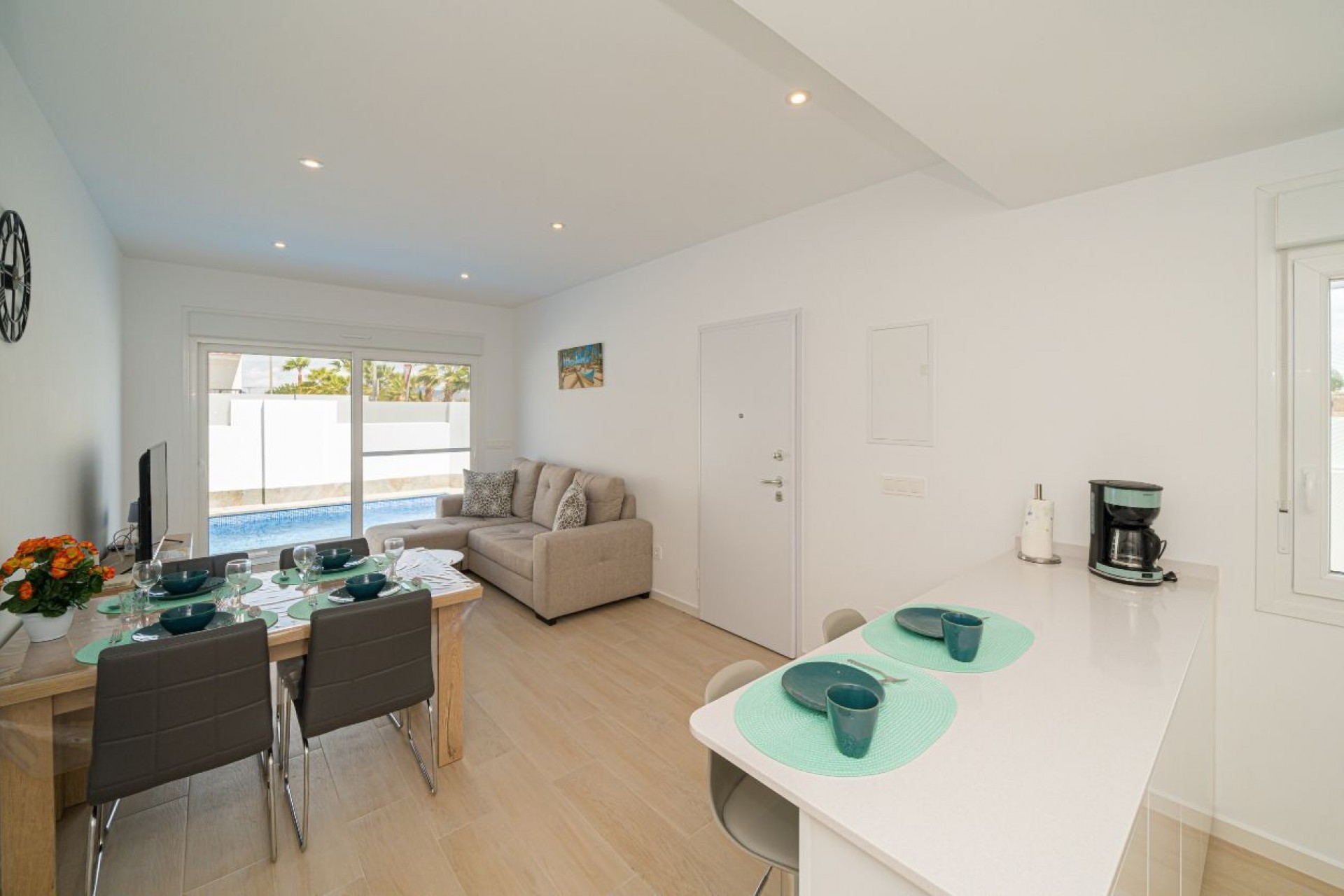 Resale - Villa -
Avileses - Inland