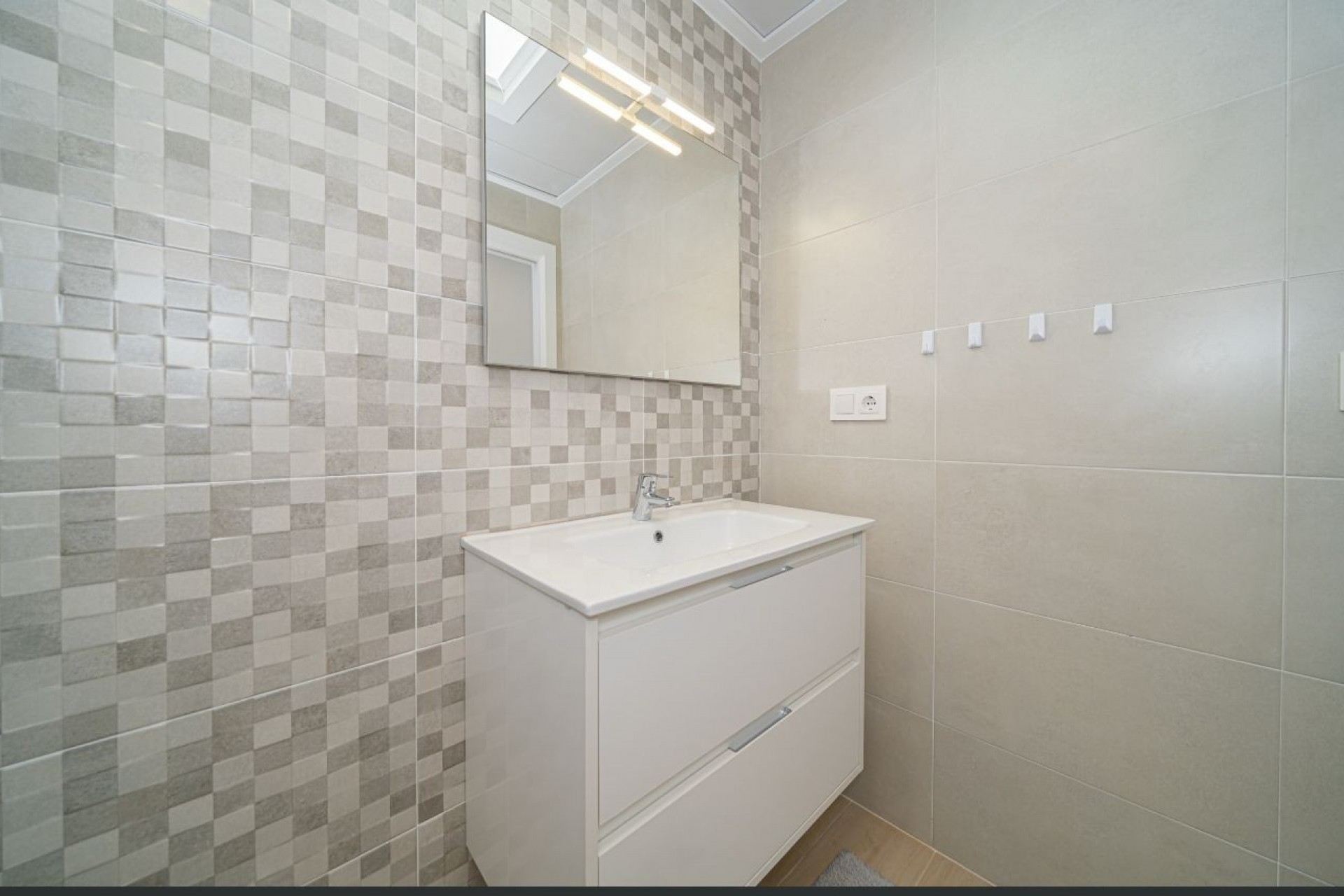 Resale - Villa -
Avileses - Inland