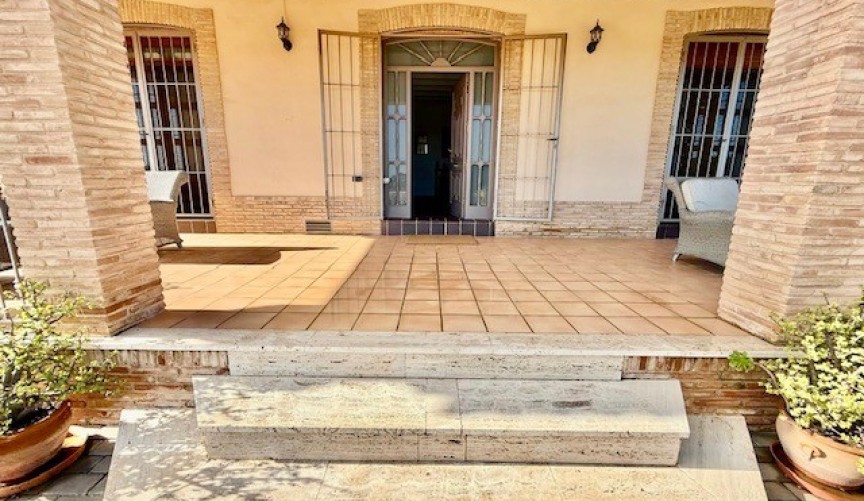 Resale - Villa -
Avileses - Inland